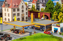 Laden Sie das Bild in den Galerie-Viewer, Bausatz Tankstelle, Faller H0 130589, neu
