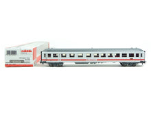 Laden Sie das Bild in den Galerie-Viewer, Schnellzugwagen IC Set DB AG, Märklin H0 40500/01/02/03 neu, OVP
