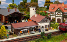 Laden Sie das Bild in den Galerie-Viewer, Bausatz Kleinstation Kollnau, Faller H0 131548, neu
