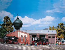 Laden Sie das Bild in den Galerie-Viewer, Modellbahn Lokschuppen Ringlokschuppen 3 ständig lange Ausführung, Faller H0 120177 neu OVP

