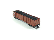 Laden Sie das Bild in den Galerie-Viewer, Güterwagen Eaos Hochbordwagen m Ladegut Kohle DB, Märklin H0 46908 neu
