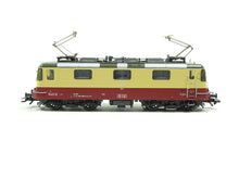 Laden Sie das Bild in den Galerie-Viewer, Elektrolok TEE mfx+ digital sound Re 421 IRSI rot/beige, Märklin H0 37300 -01 neu OVP
