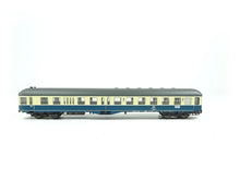 Laden Sie das Bild in den Galerie-Viewer, Personenwagen Steuerwagen DB, beleuchtet, Märklin H0 43335 neu, OVP

