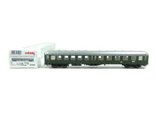 Laden Sie das Bild in den Galerie-Viewer, Personenwagen beleuchtet 1./2. Kl, DB, Märklin H0 43126 neu, OVP
