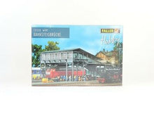 Laden Sie das Bild in den Galerie-Viewer, Faller H0 131378, Bahnsteigbrücke, neu, OVP

