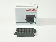 Laden Sie das Bild in den Galerie-Viewer, Märklin H0 24206, 6 x gebogenes Gleisstück, C - Gleis, R 2, neu, OVP

