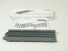 Laden Sie das Bild in den Galerie-Viewer, C Gleis Brücke gerades Rampenstück, Märklin H0 74618 neu, OVP
