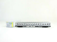 Laden Sie das Bild in den Galerie-Viewer, Minitrix N 15446, Personenwagen (B4nzb-64) &quot;Silberling&quot;, DB, neu, OVP
