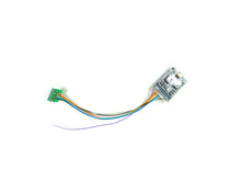 Laden Sie das Bild in den Galerie-Viewer, LokPilot Decoder V4.0, 8-pol.Stecker NEM 652 (MM/DCC/SX), ESU 54610 neu, OVP
