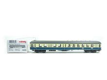 Laden Sie das Bild in den Galerie-Viewer, Mitteleinstiegswagen Set, beleuchtet, mfx, Märklin H0 43125, 43165, 43335 neu, OVP
